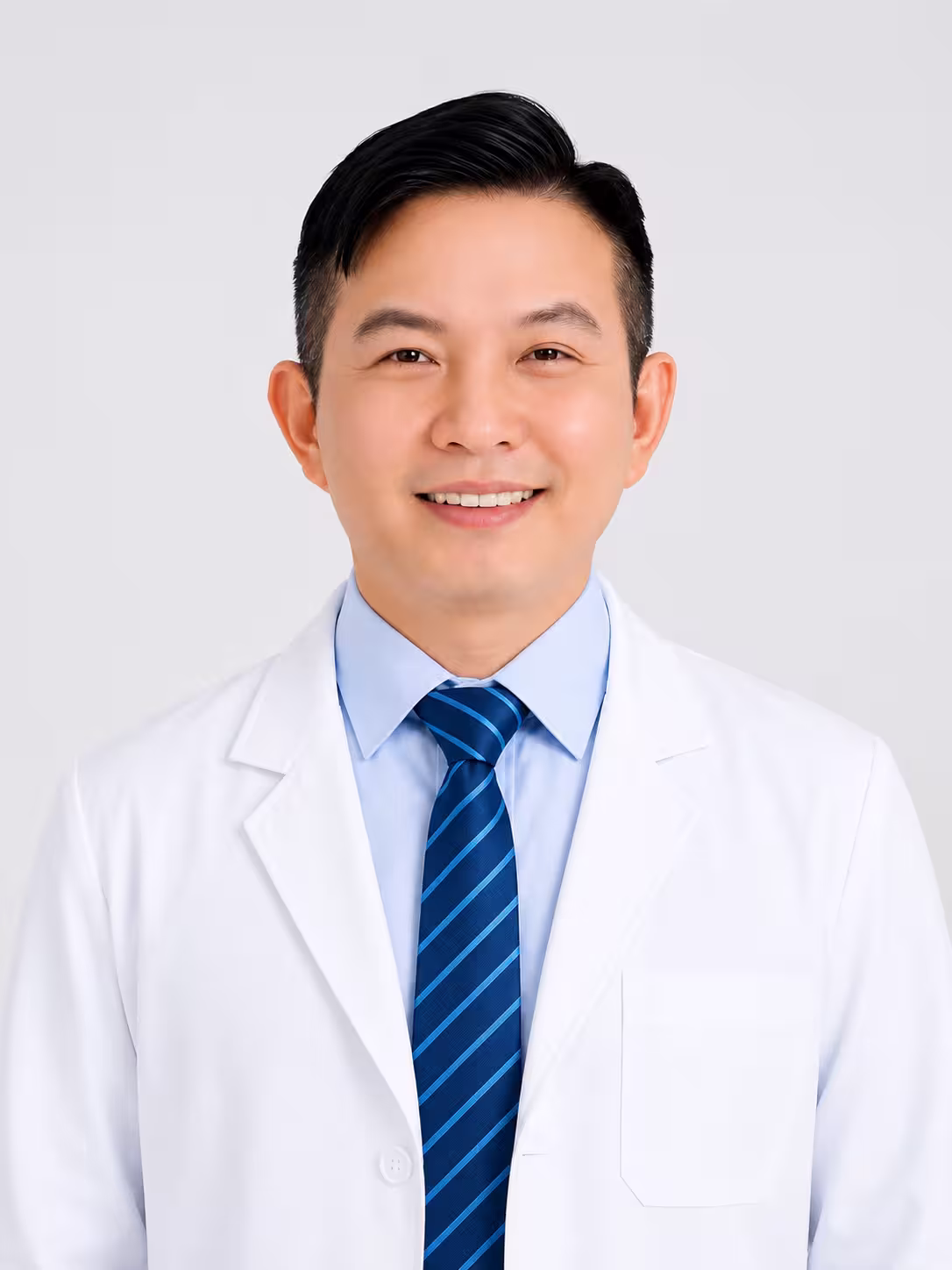 Bác sĩ CKI nội      Lê Công Giang.jpg